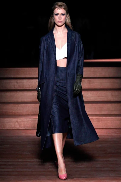 Look 1